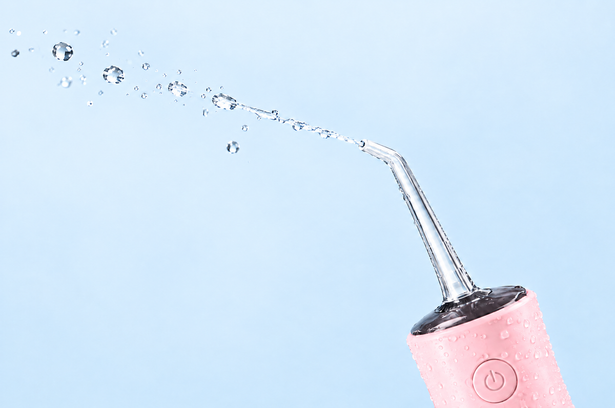 De pulserende waterstraal van de My Waterflosser